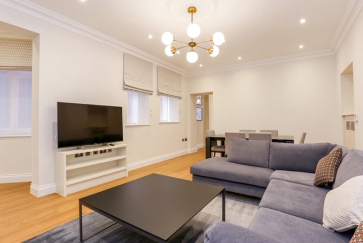 Luxury Mayfair 2 Bed Apartment with A/C