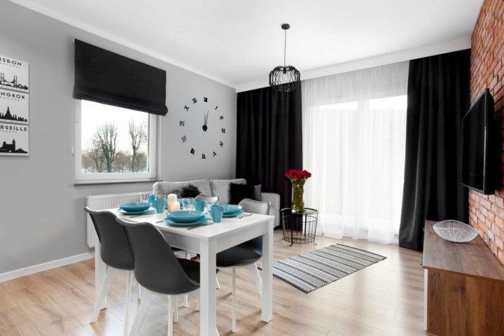 Business&Travel Apartament z Ogrodem I Dwiema Sypialniami