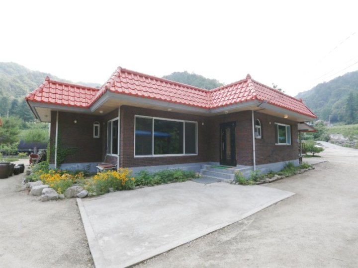 Cheorwon Maebongsanjang Pension