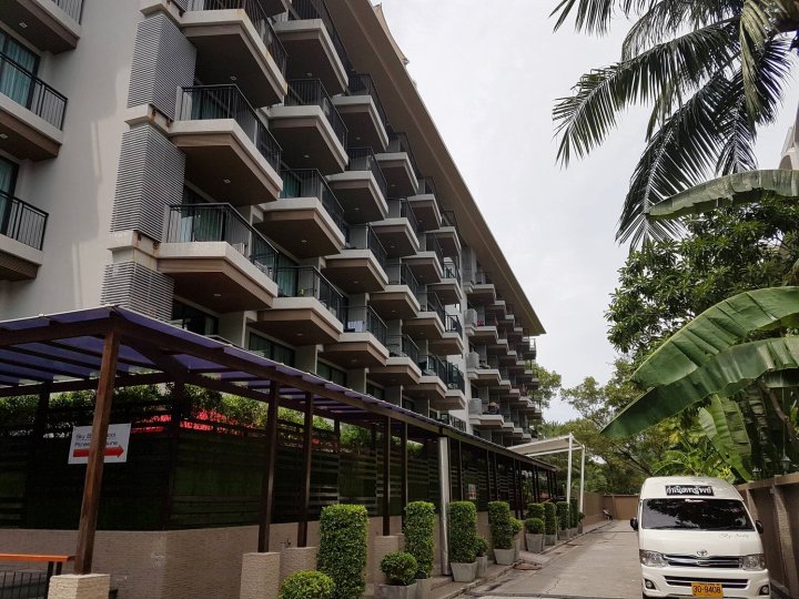Entire House - 3306 Patong Beachfront Apartment Cozy Condoresort