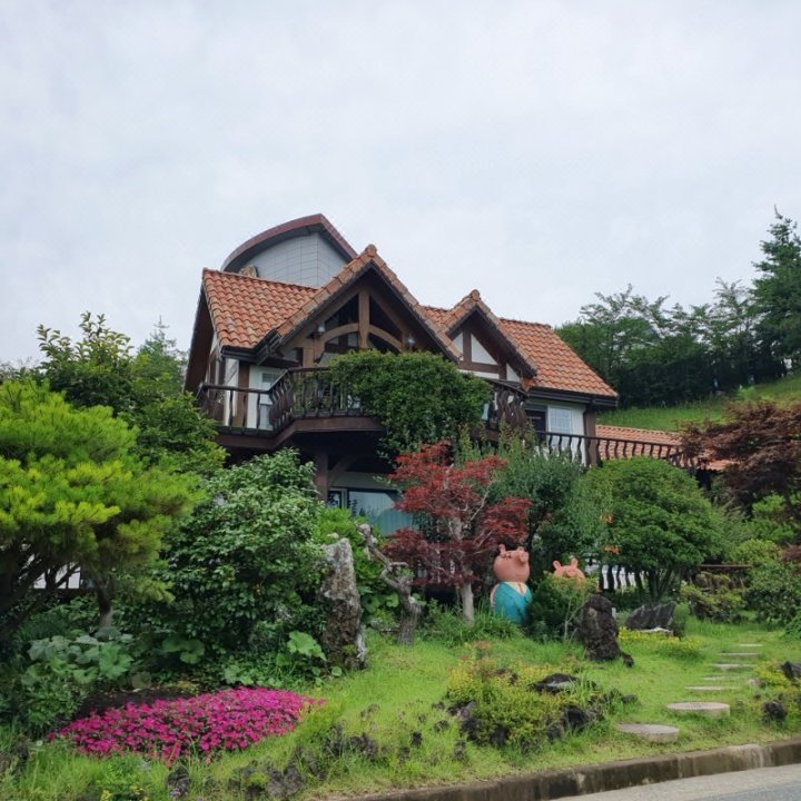 Namhae Seokbujak Jeongwon Pension