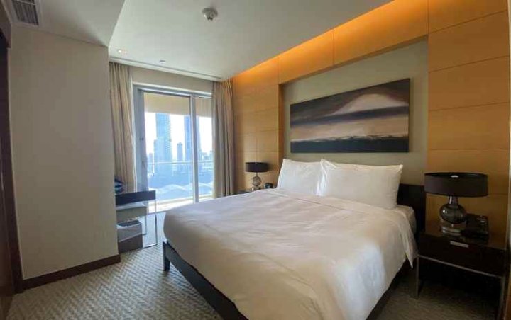超级房东 - 豪华公寓，享有令人叹为观止的天际线视野，地点位于迪拜购物中心(SuperHost - Luxurious Apartment with Breathtaking Skyline View - Address Dubai Mall)