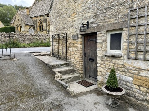 位于Snowshill Broughwood的令人惊艳的科茨沃尔德小屋(Stunning Cotswold Cottage in Snowshill Broughwood)