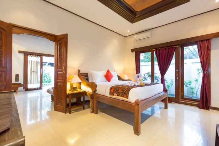 Aloha Plumeria Beach Villa