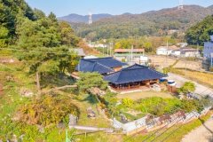 Yongin Hanok Tres Bien Pension