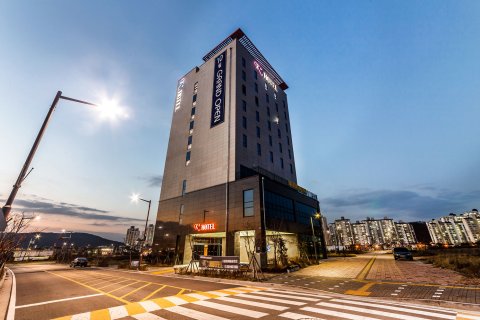 Yangju K + Hotel