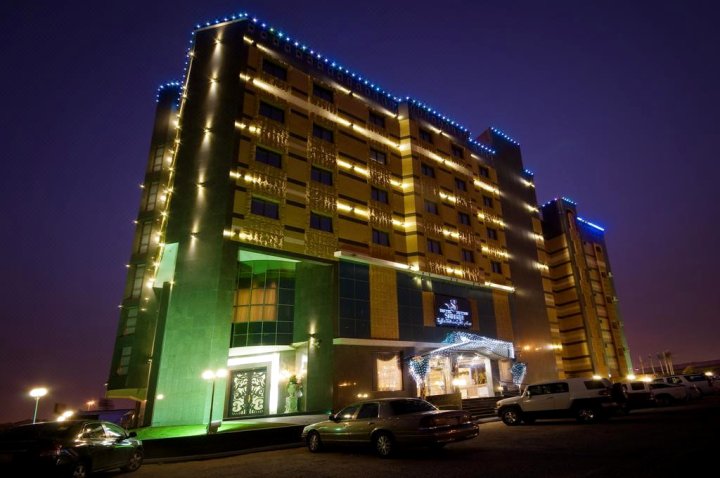 萨纳姆套房酒店(Sanam Hotel Suites)