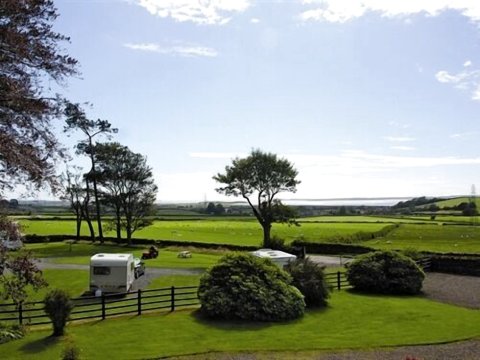 劳霍尔农场酒店(Low Hall Farm)