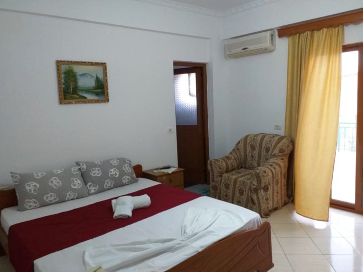 Daci Hotel Room 1 in VlorÃ«