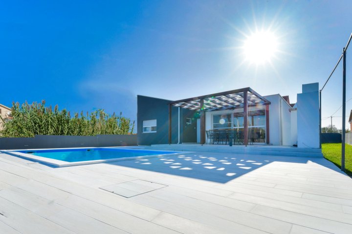 Villa Nina in Zadar with 4 Bedrooms and 2.5 Bathrooms