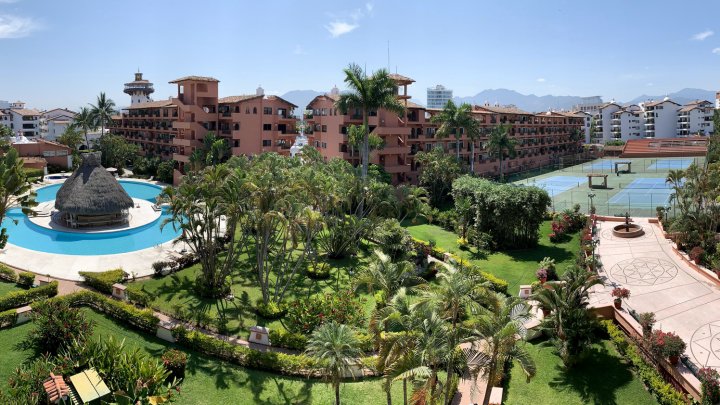 Sunny Apartment in the Heart of the Exclusive Marina Vallarta