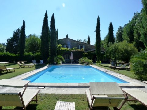 For Nature Lovers in the Heart of the Luberon - by Feelluxuryholidays