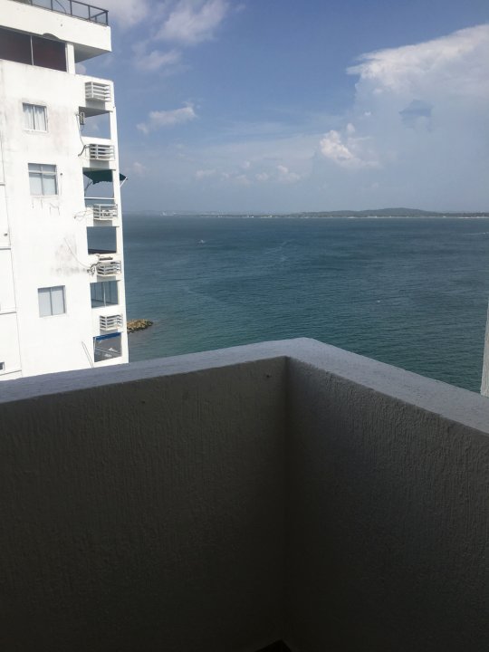 Apartment in Cartagena Beachfront 2cr10 Per Day Air Conditioning and Wifi