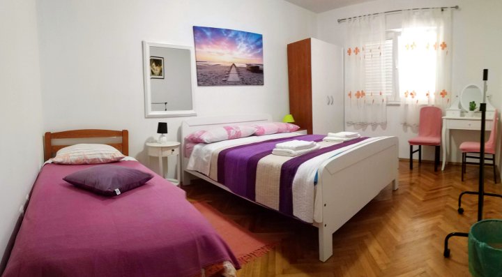 客房内的客房 - 在扎达尔半岛的住宿中心逗留(Room in Guest Room - Stay in the Heart of Zadar at Peninsula Accomodation)