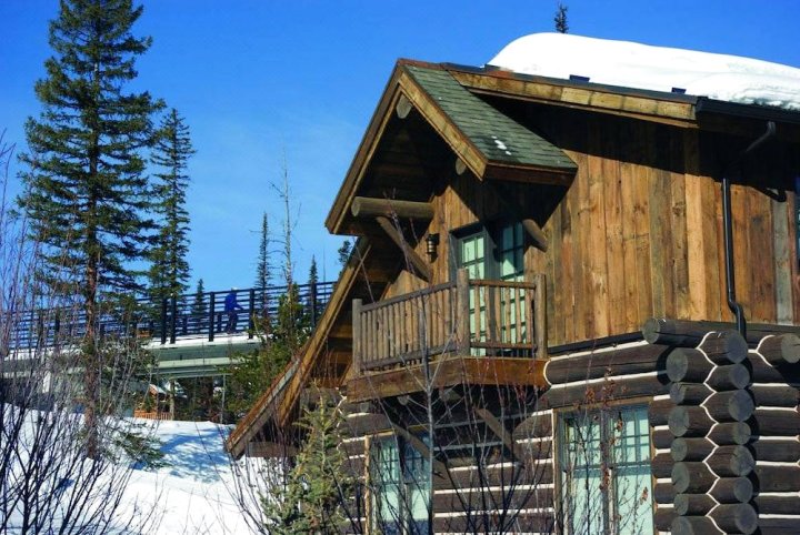 粉岭小屋大天空度假村(Powder Ridge Cabins at Big Sky Resort)