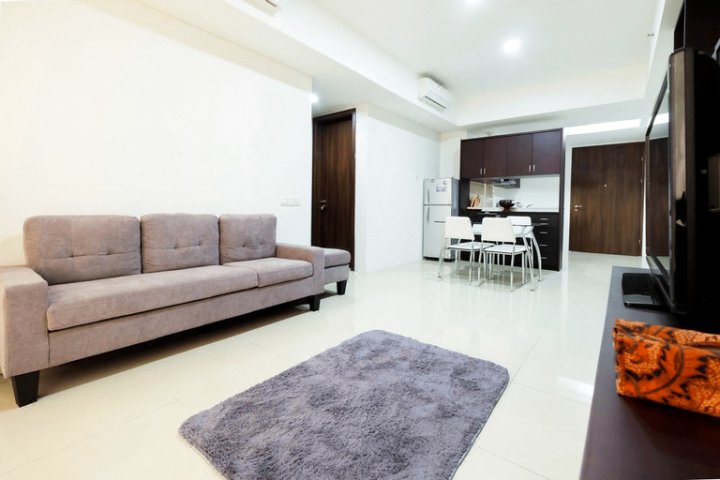 克芒村奢华设备完善 2 居公寓酒店(Luxurious Furnished 2Br Kemang Village Apartment)