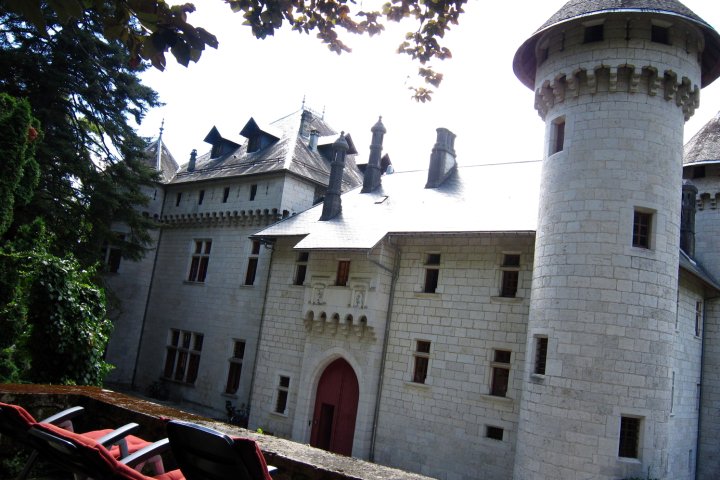 格兰沙龙公寓(Majestic Castle in Serri Res en Chautagn with Lift)