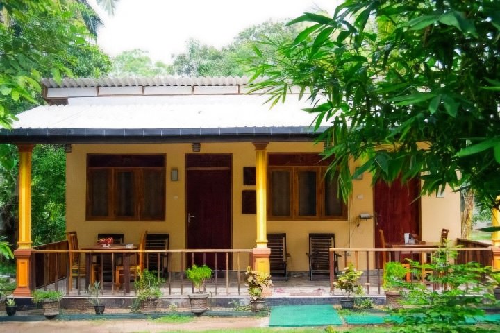 娜湾旅游山林小屋(Nirwana Tourist Lodge)