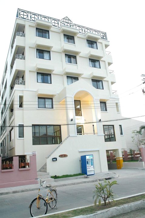 苏凡纳布公寓酒店(Suvarnabhumi Apartment)
