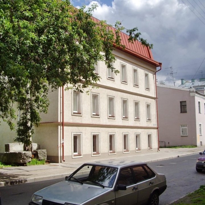 Kurskaya Hotel