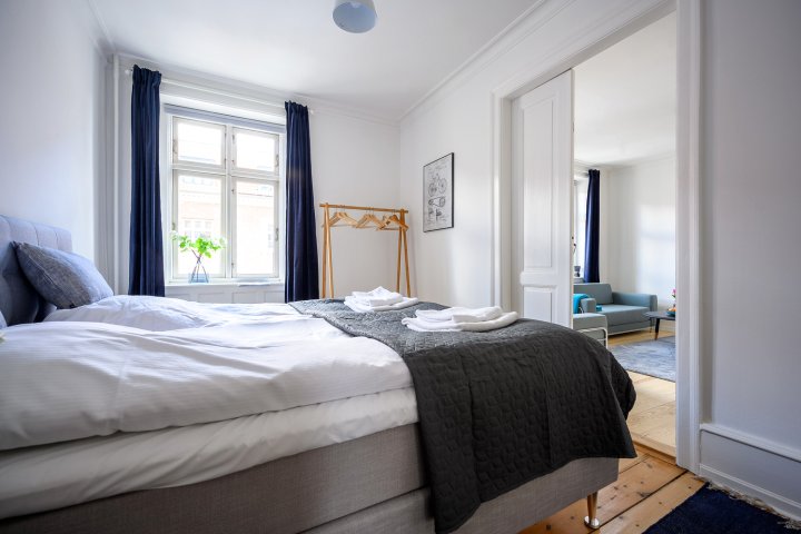 哥本哈根奥斯特布罗的精彩三居室公寓(Fantastic Three-Bedroom Apartment in Copenhagen Osterbro)