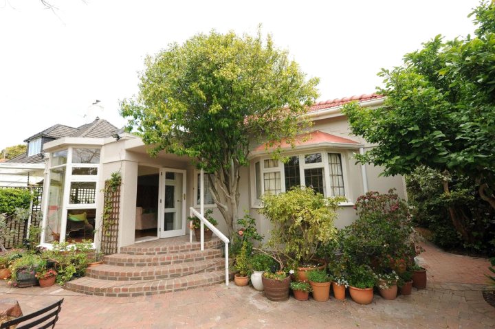 贾奎斯花园旅馆(Jaquis Garden Guesthouse)