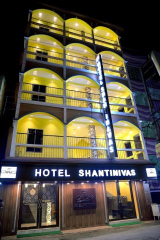 OYO 45347 Hotel Shantinivas - Tarapith