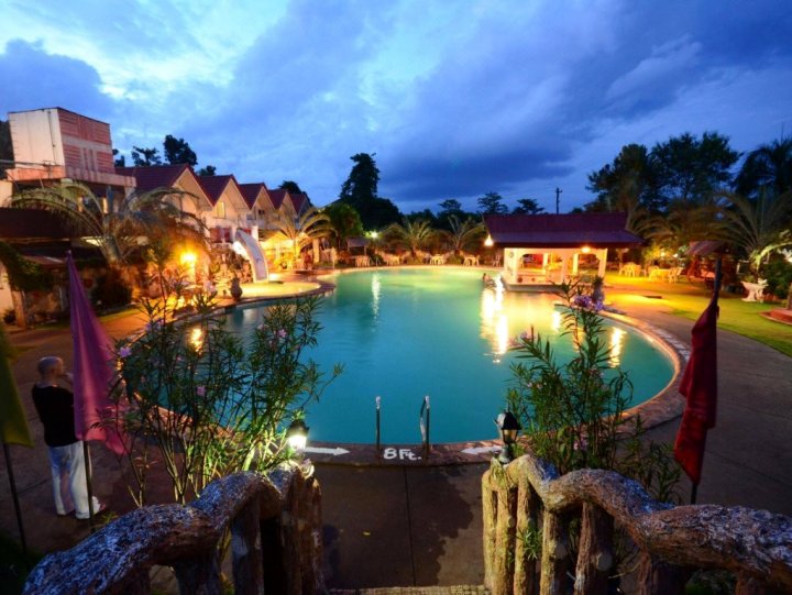 皇家欧贝罗伊度假酒店(Royal Oberoi Resort Hotel)