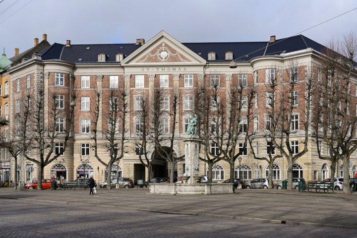 哥本哈根韦斯特布罗潮流区宽敞 2 房公寓酒店(Spacious 2-Bedroom Apartment in the Trendy Area of Copenhagen Vesterbro)