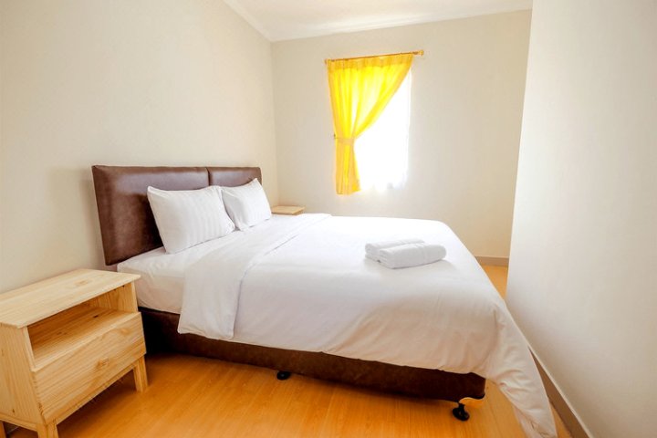 Simple in Style 2 BR Grand Palace Kemayoran Apartment By Travelio