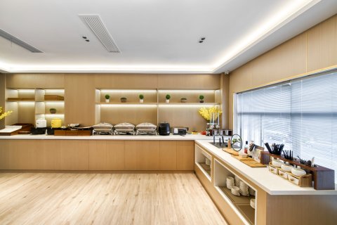 如家酒店(杭州临安钱王街万华广场店)