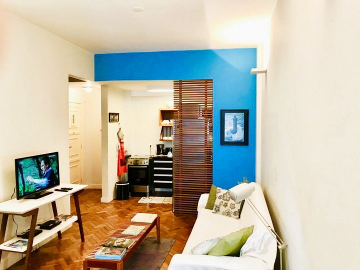 CaviRio Copa10 Apartment 3 Minutes Walking from the Beaches of Copacabana Ipanema and Arpoador