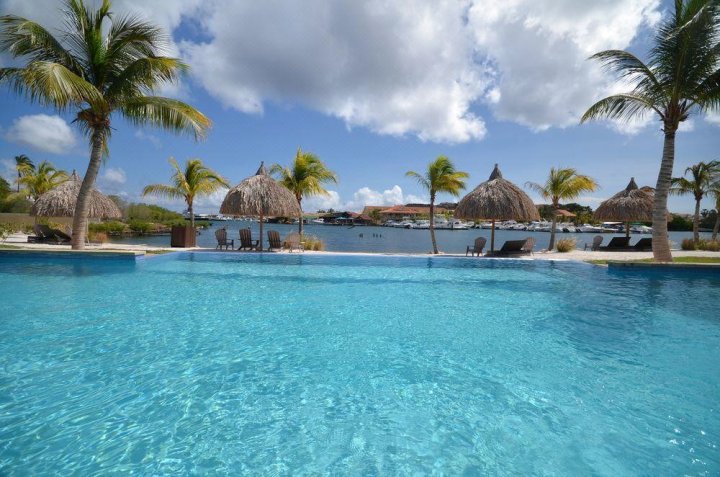 库拉索拉玛雅海滩酒店(La Maya Beach Curacao)