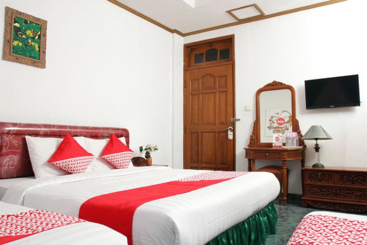 玛瓦沙龙酒店(Hotel Mawar Saron)