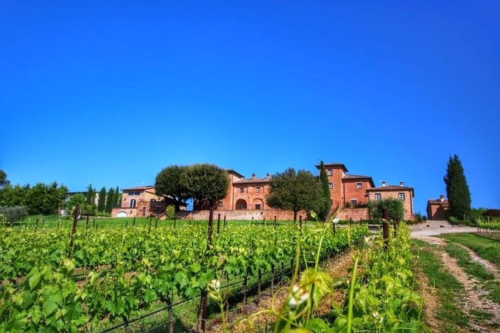 Amazing Farmhouse in Montepulciano with Shared Swimming Pool