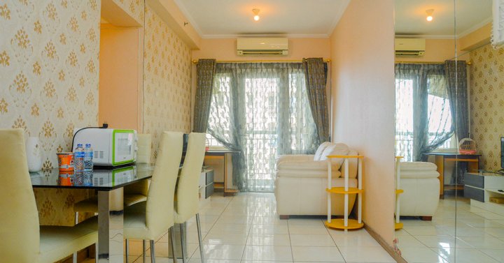 在大皇宫科马约然公寓的舒适宽敞的3卧室(Comfy Spacious 3Br at Grand Palace Kemayoran Apartment)