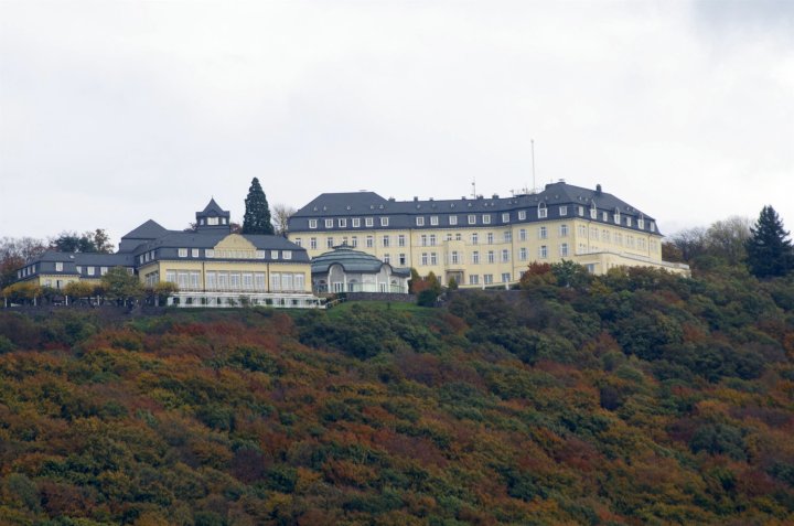 阿肯特波恩广场酒店(Hotel am Hohenzollernplatz)