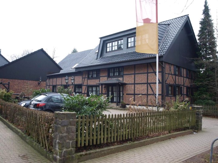 格拉德贝克藤克客房酒店(Gästezimmer Gladbeck Haus Tenk)