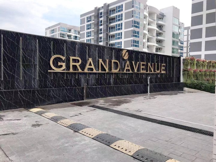 Grand Avenue Pattaya by Stayparadise9