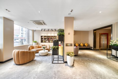 如家酒店(杭州临安钱王街万华广场店)