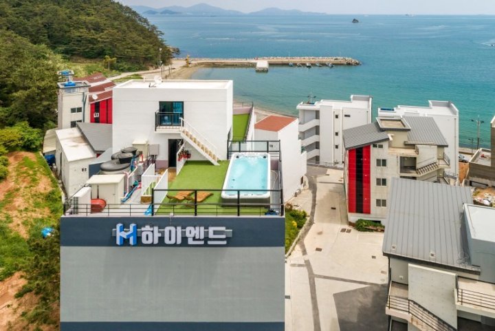 Geoje Highend Spa Pool Villa (Duplex, Indoor BBQ)