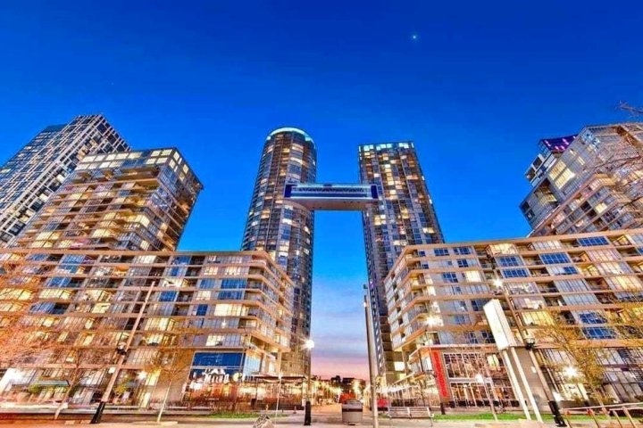 华美华丽公寓式客房酒店 - 近加拿大国家电视塔(Gorgeous Luxury Condos Near the CN Tower)