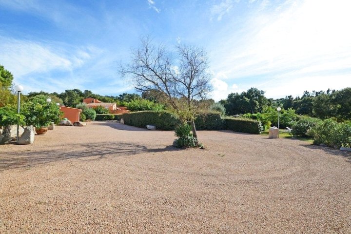 圣塔露西花园住宅酒店(Residence les Jardins de Sainte-Lucie "Piscine chauffée")