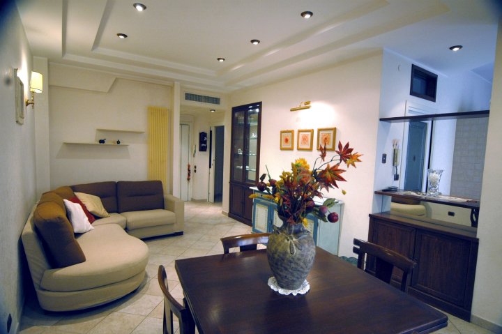 Roma Chic House - Luxury Apartment 1 People for Business/Studio