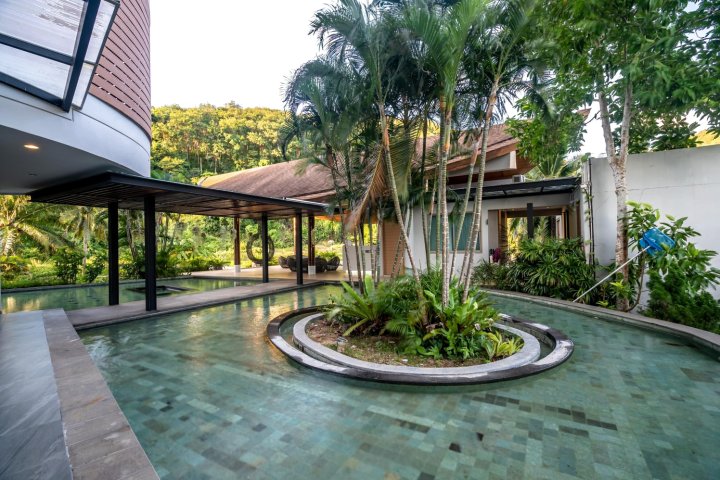 Spacious Apartment with Jacuzzi and Ocean View