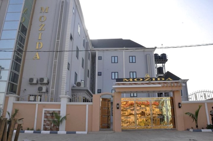 莫济达套房酒店(Mozida Suites)