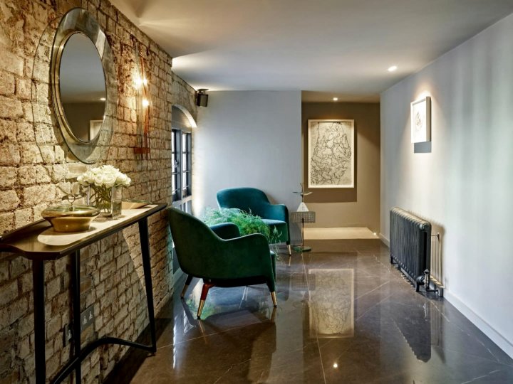 Unique Luxurious Stables Conversions Clerkenwell