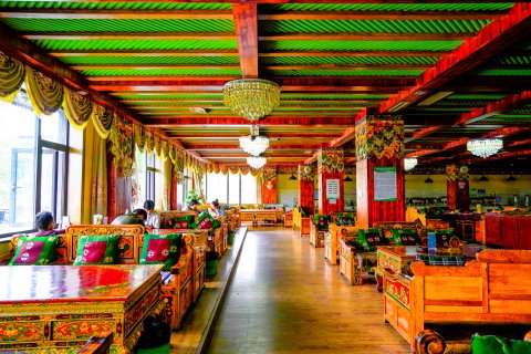 日喀则喜嘎央恰大酒店