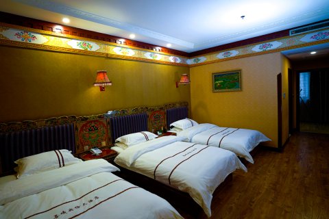 日喀则喜嘎央恰大酒店