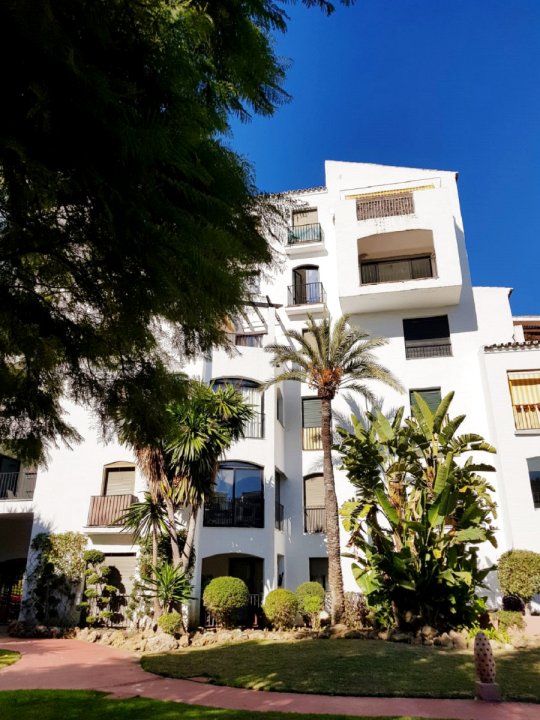 36745-Groundfloor Apartment in Puerto Banus